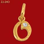 Złota zawieszka literka z cyrkonią "O" ZJ-24